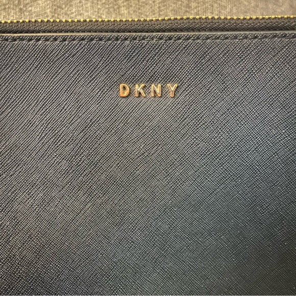 DKNY Black Crossbody Bag with Chain Detail - Picture 8 of 8